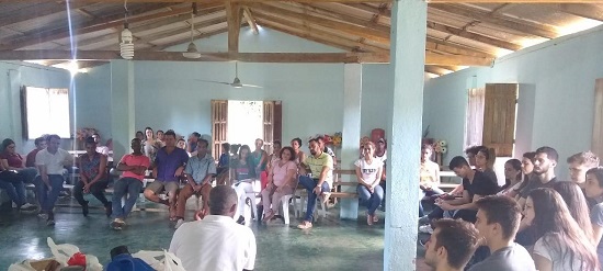 Foto da visita do alunos medicina comunidade quilombola