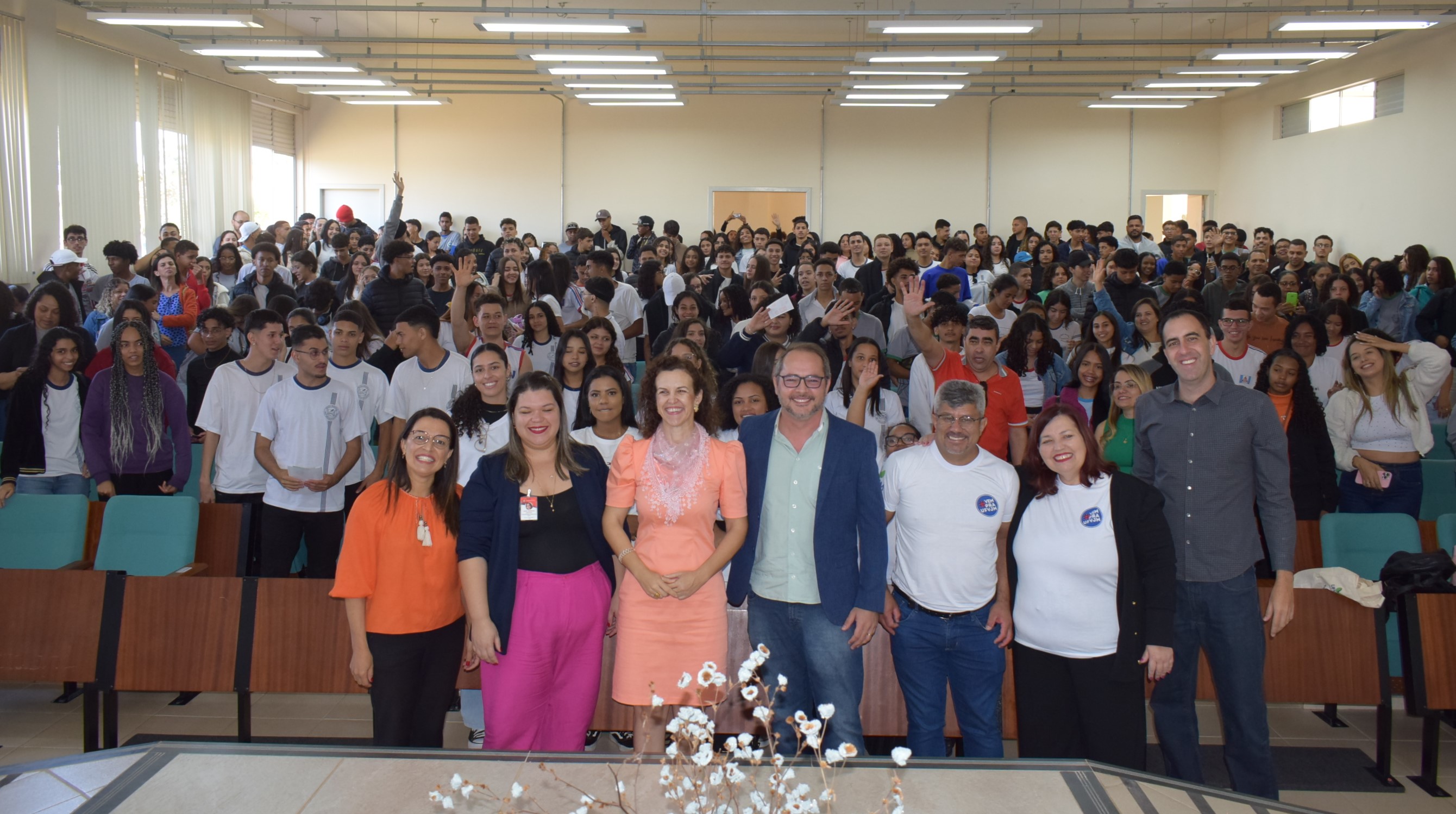 Imagem 2 - Mostra de Profissões #VemPraUFVJM Diamantina