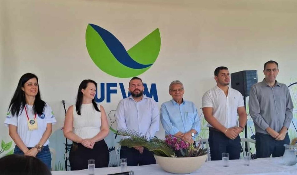 Campus Unaí recebe mais de 1.000 visitantes na Mostra de Profissões - Imagem 5