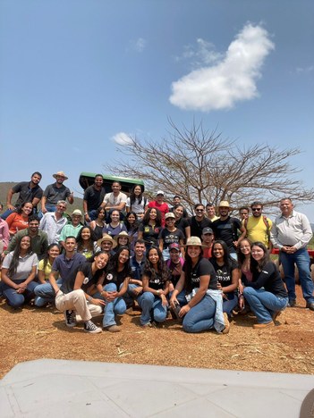 Fazenda Experimental da UFVJM recebe comunidade para dia de troca de experiências e capacitação 1