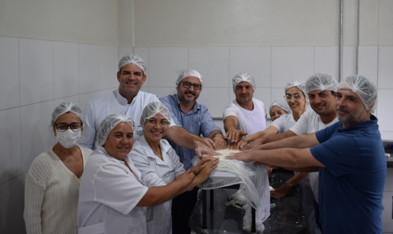 Imagem 4 - Reitor Heron e representantes do Departamento de Zootecnia da UFVJM