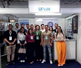 UFVJM discute parcerias e mineração sustentável em evento sobre cadeia do lítio 05