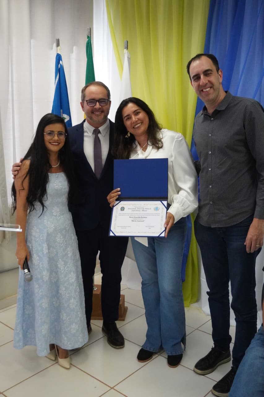 Dignidade Universitária evento no Campus Janaúba homenageia aluna e servidores 02