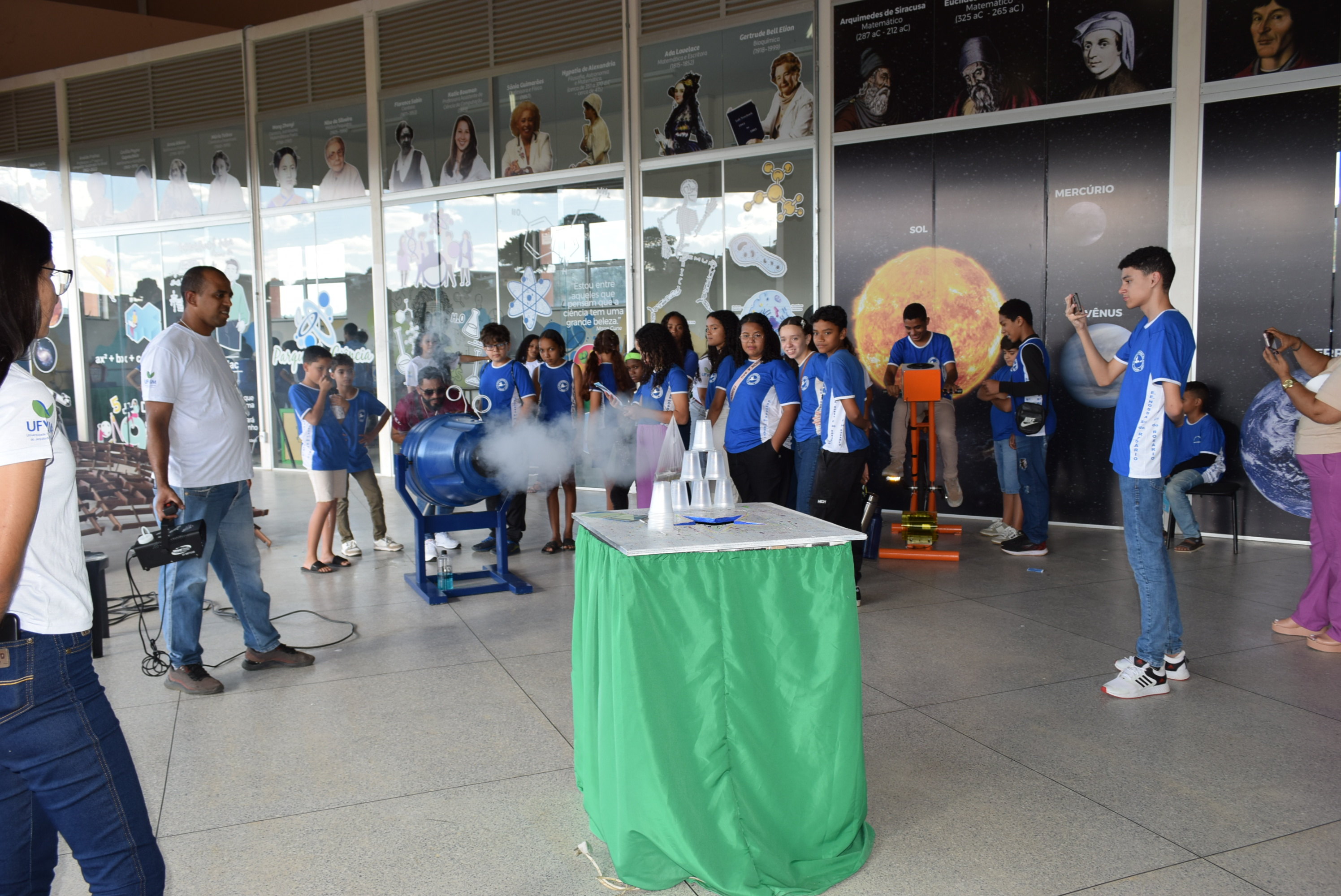 Mostra de Profissões #VemPraUFVJM reúne 76 escolas de 31 municípios no Campus do Mucuri 03