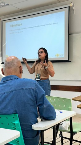 Professora ICA-Elizângela.jpeg