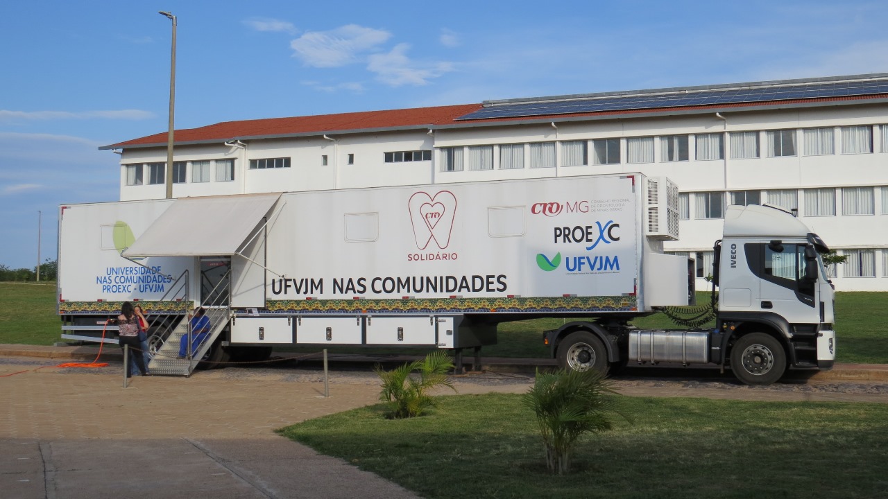 Peça Gráfica Programa Universidade nas Comunidades