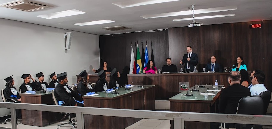 UFVJM entrega mais de 400 profissionais ao mercado de trabalho no início de 2025 11.jpg