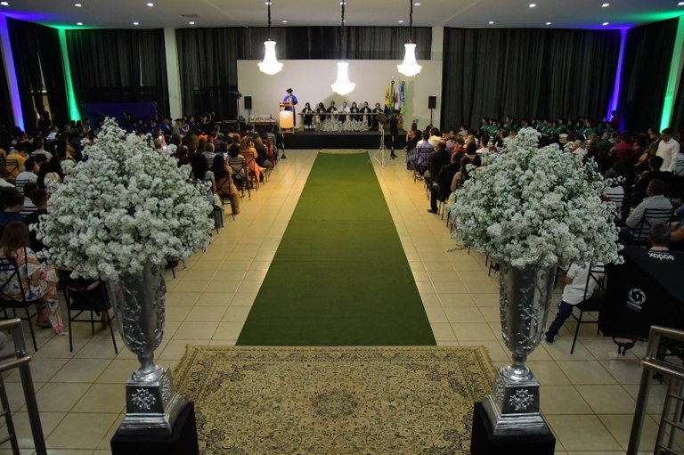 UFVJM entrega mais de 400 profissionais ao mercado de trabalho no início de 2025 13.jpg